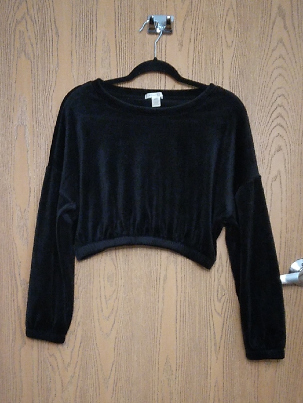 Cropped Black Velour Long Sleeve Top